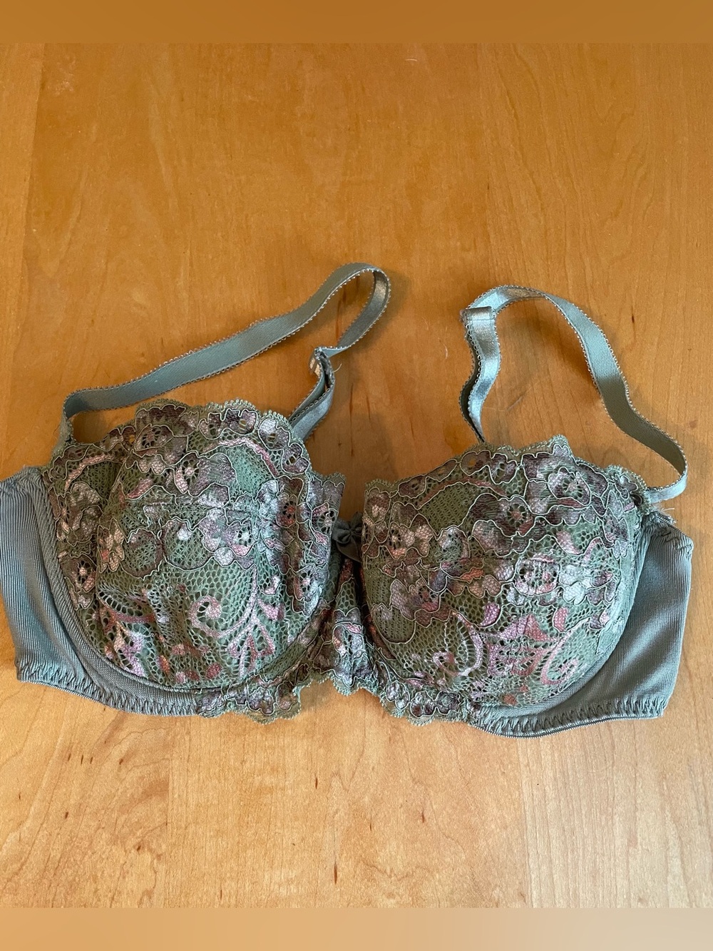 Romantic Lacy Sage Green Balconette Bra 34C. Gently Used